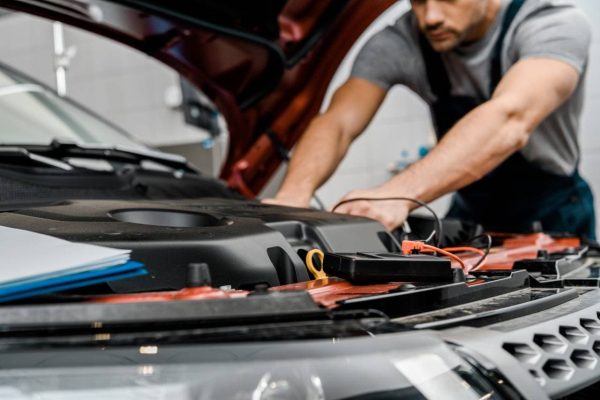 Onde encontrar uma distribuidora de peças automotivas?