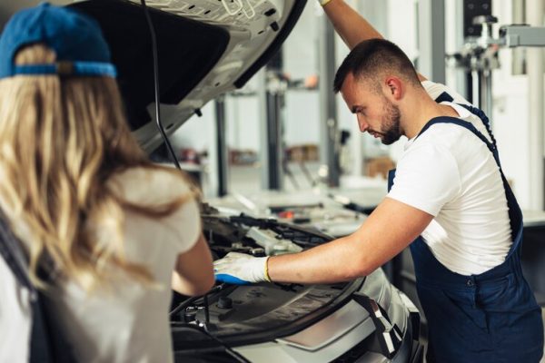 Onde encontrar um distribuidor de juntas automotivas em São Paulo com entrega rápida?